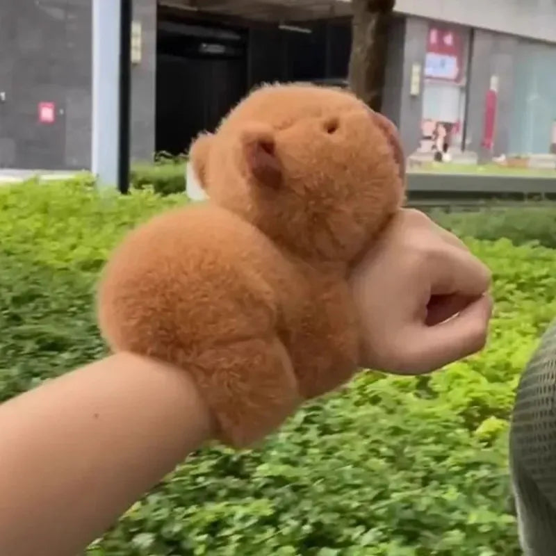1-10 pçs kapibara boneca de pelúcia deitado nas mãos de kapi bara água golfinho boneca boneca pulso snap anel brinquedos de pelúcia CaruStore