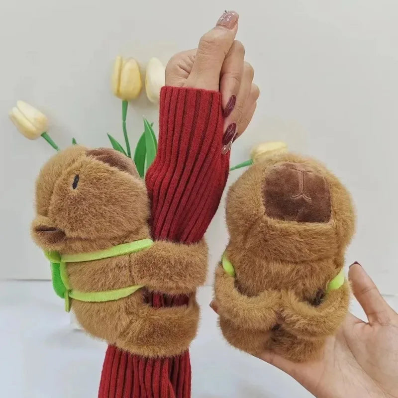1-10 pçs kapibara boneca de pelúcia deitado nas mãos de kapi bara água golfinho boneca boneca pulso snap anel brinquedos de pelúcia CaruStore