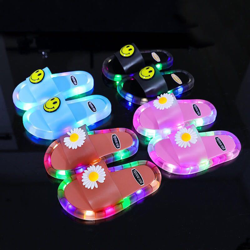 Chinelo desenhos animados com led para crianças CaruStore