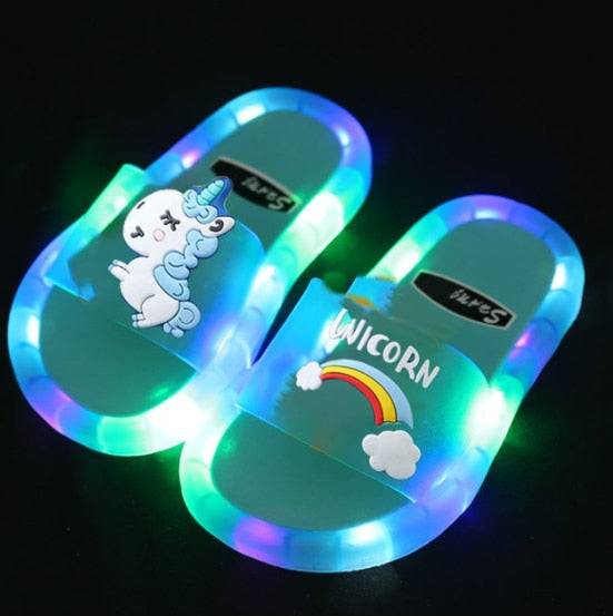 Chinelo desenhos animados com led para crianças CaruStore