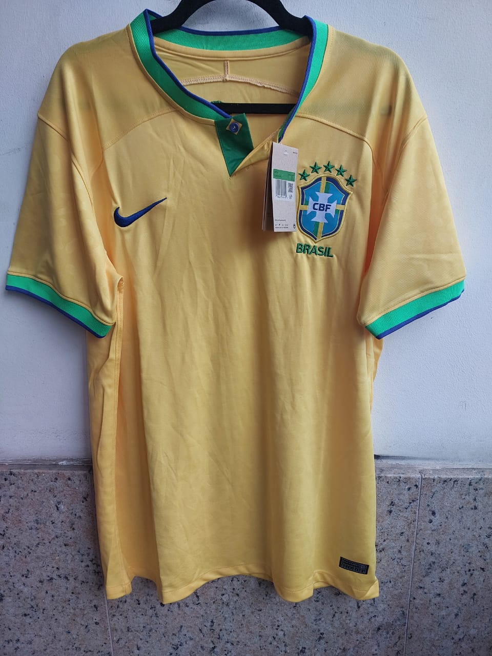 Camisa Brasil Amarela P *** pronta entrega *** Caru Store